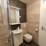 아파트 Newly Renovated With A Beautiful View