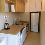 Newly Renovated With A Beautiful View 아파트 *