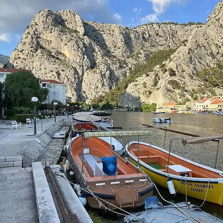 Newly Renovated With A Beautiful View Apartamento