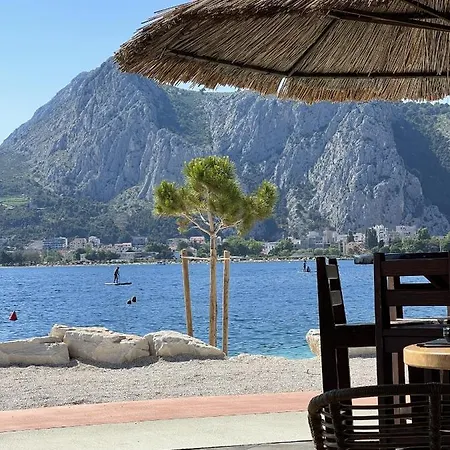 Apartamento Newly Renovated With A Beautiful View Omiš