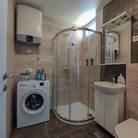 Newly Renovated With A Beautiful View *